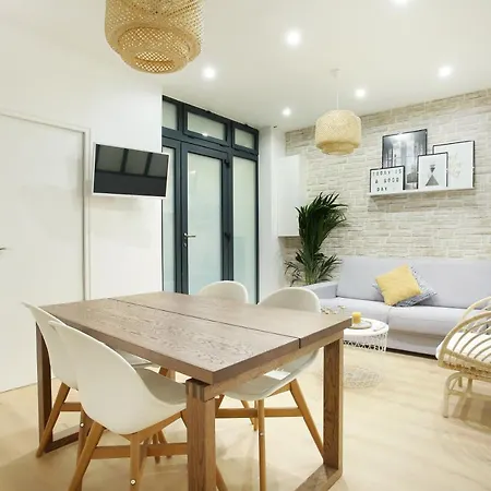 Rent A - 253, 2bdr Center Of Appartement Paris
