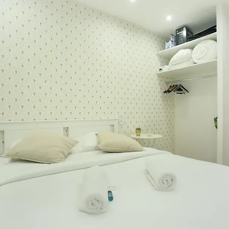 Rent A - 253, 2bdr Center Of Appartement Paris
