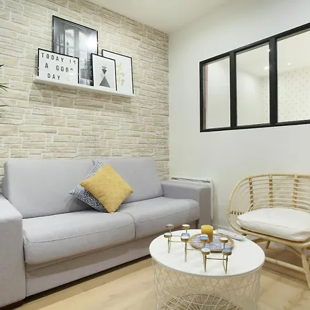 Rent A - 253, 2bdr Center Of Appartement Paris